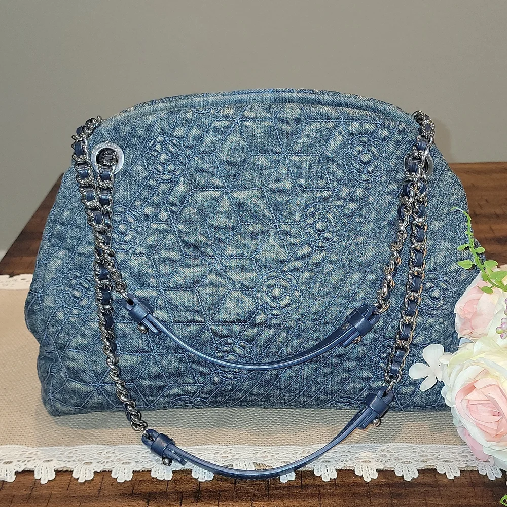 SOLD Rare & authentic CHANEL denim bag - Picture 1 of 15